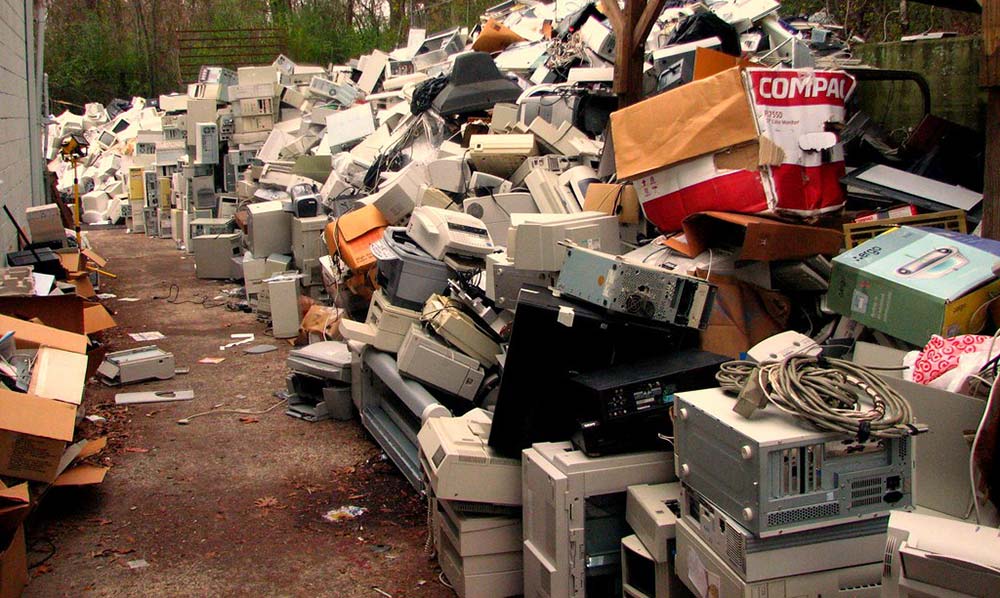 How to effectively minimise office waste - Tiny Tins Waste Management